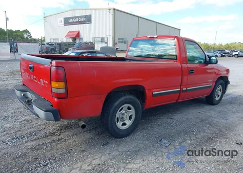 2000 Chevrolet Silverado 1500 from USA, damaged, VIN 1GCEC14W1YE229061